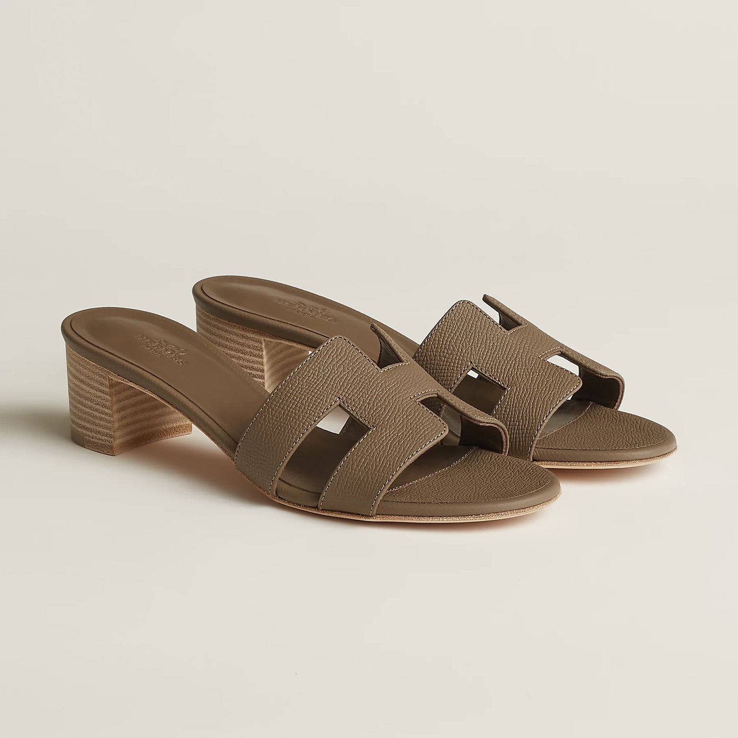 Oasis sandal Étoupe color