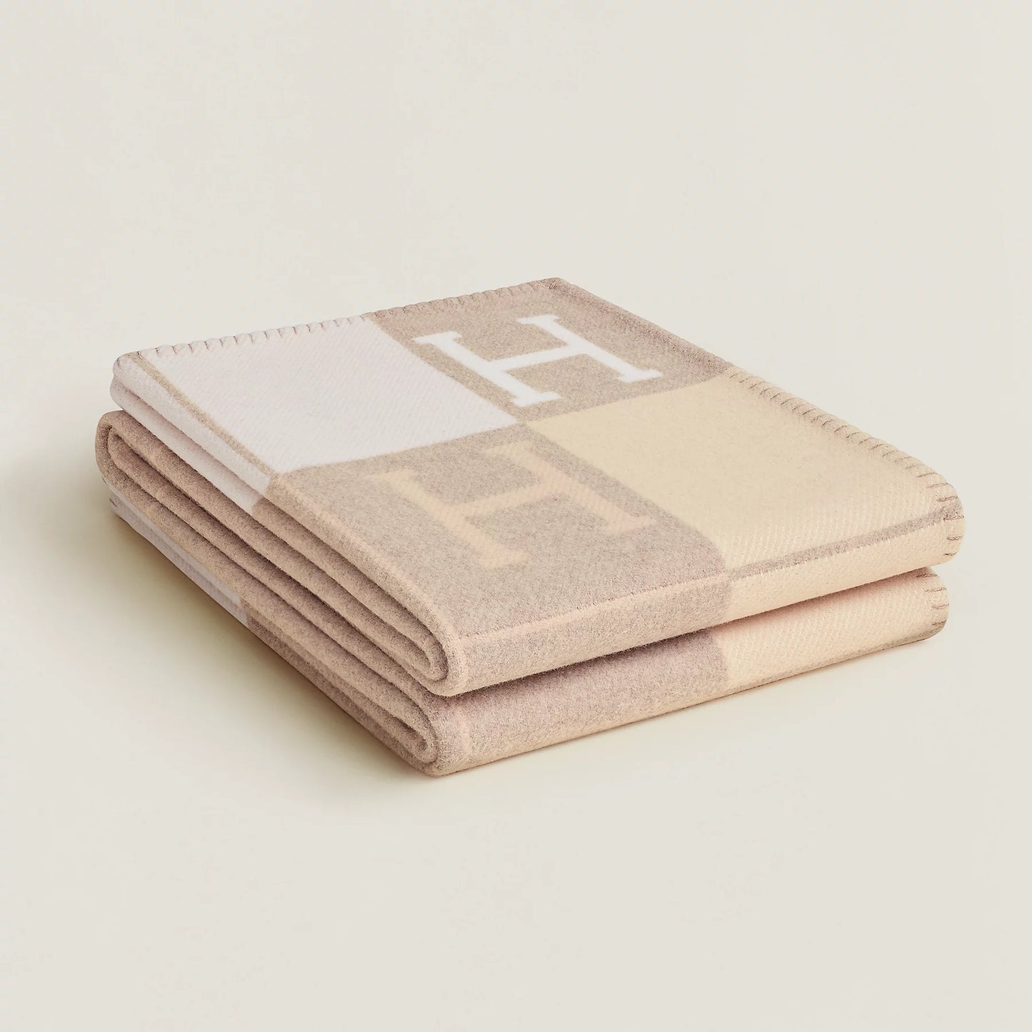 Avalon III throw blanket Coco / Camomille color