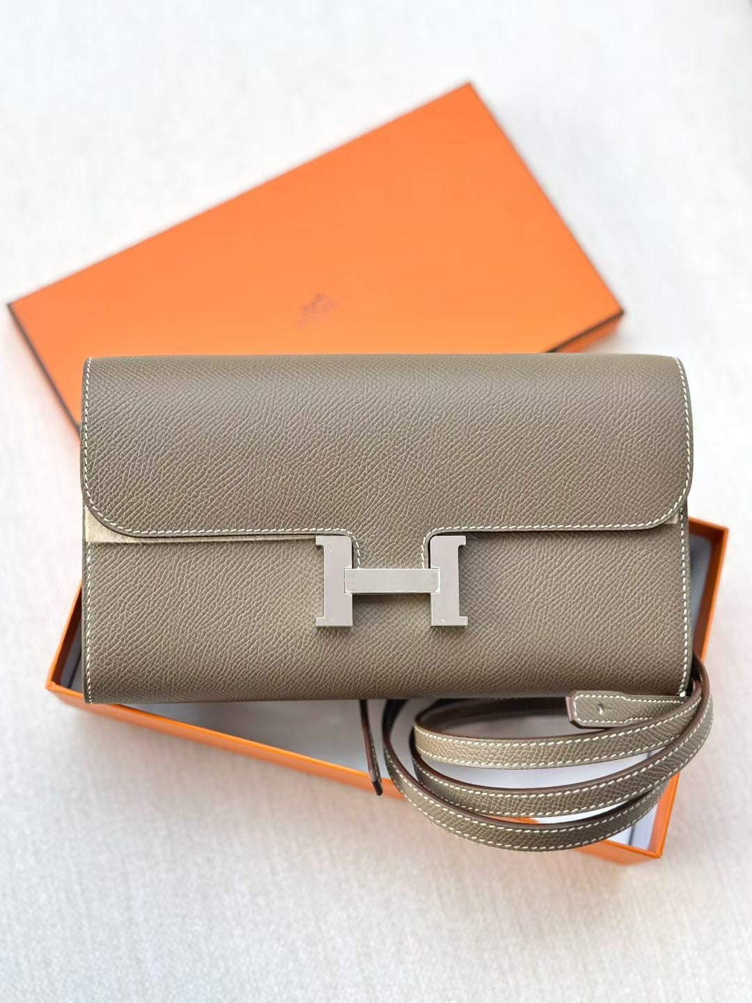 Constance To Go wallet