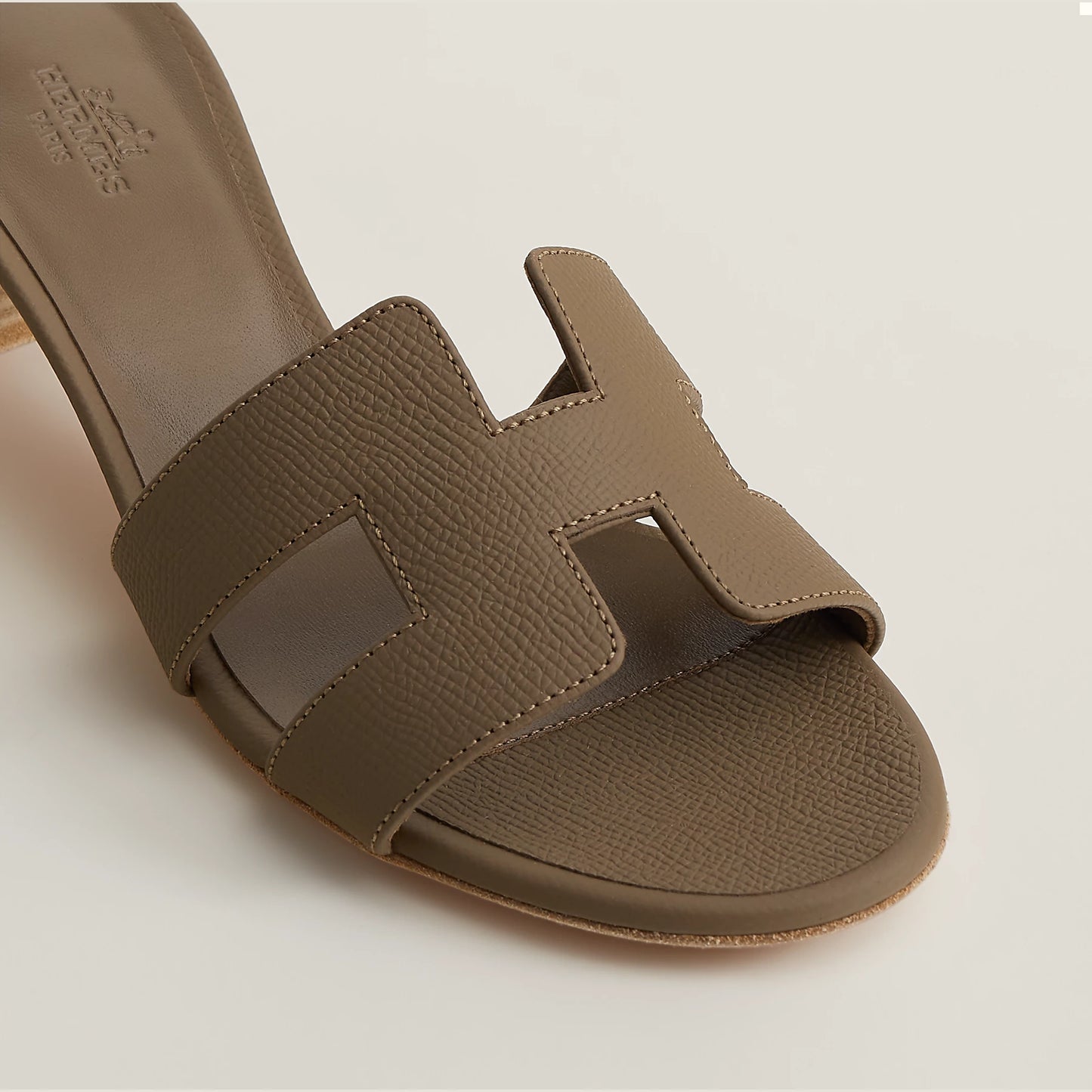 Oasis sandal Étoupe color