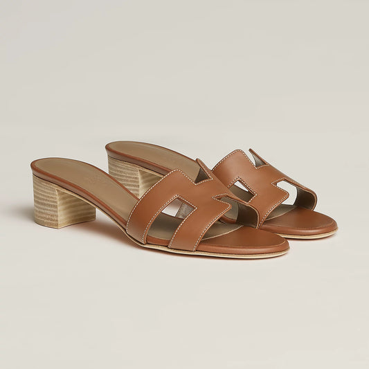 Oasis sandal Gold color