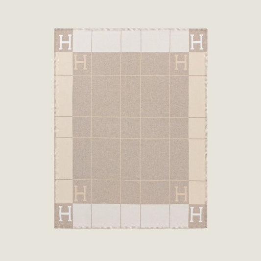 Avalon III throw blanket Coco / Camomille color