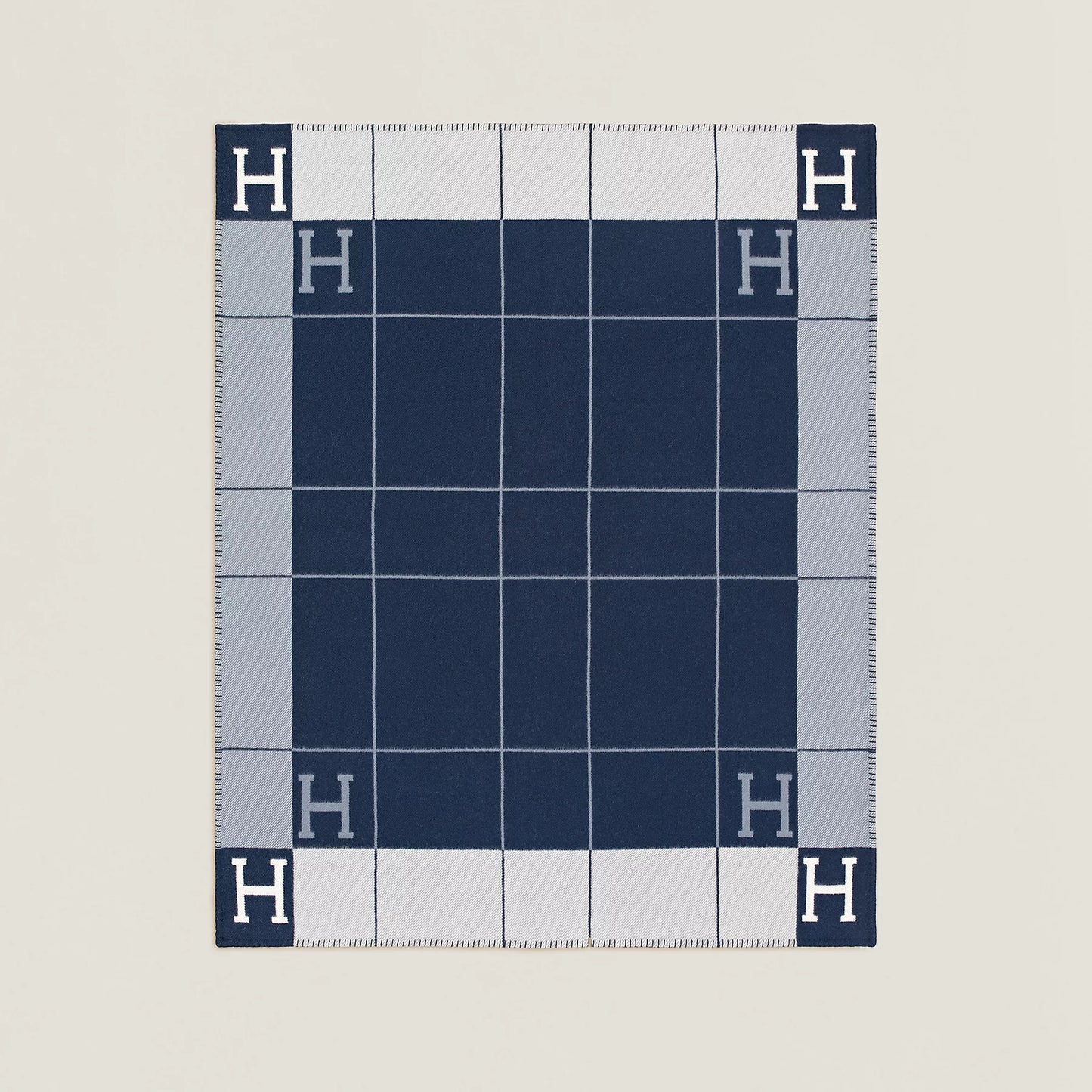 Avalon III throw blanket Écru / Caban color