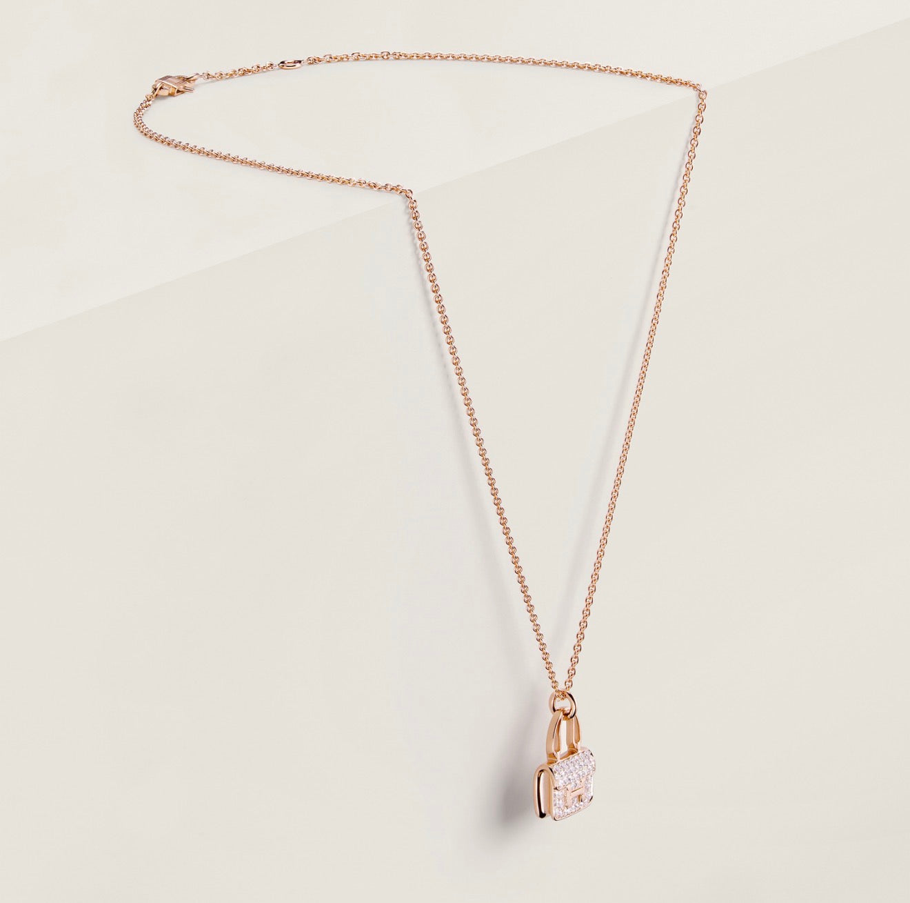 Amulettes Constance pendant
